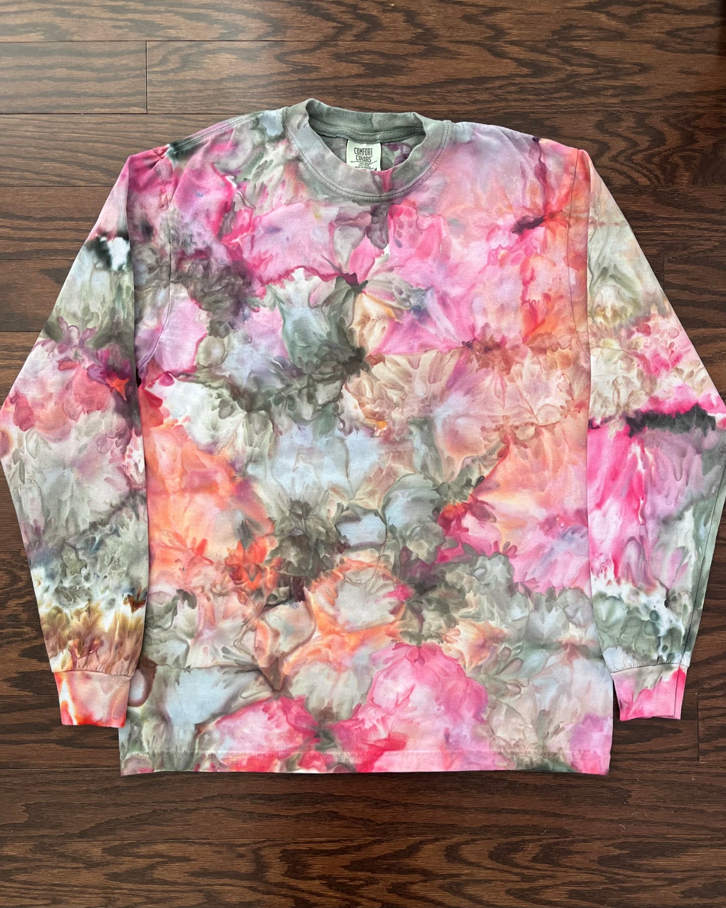 Heavyweight Long Sleeve T-Shirt - Men’s/Unisex Medium
