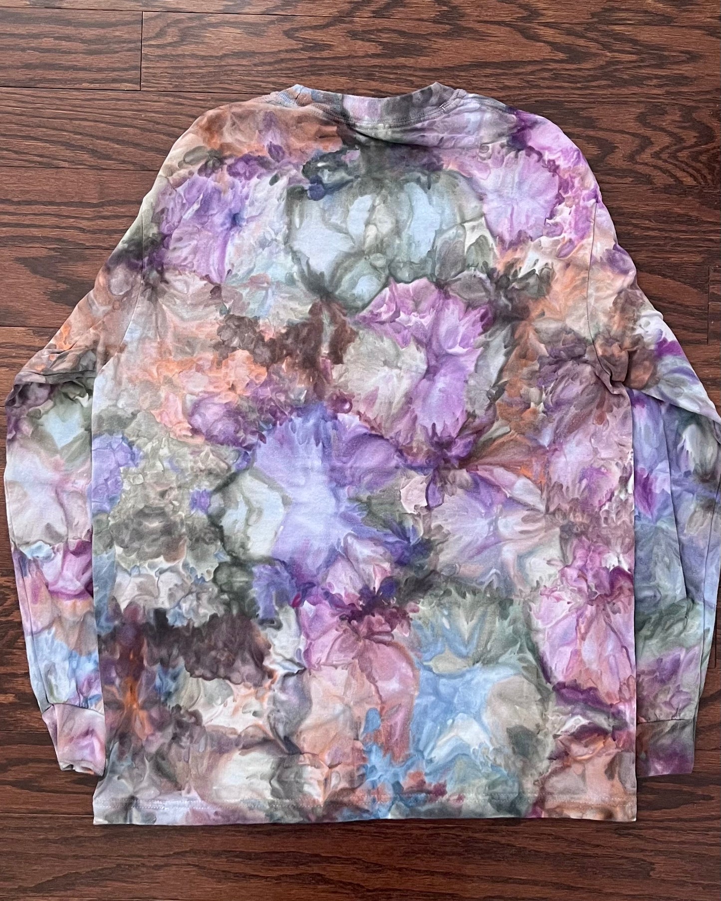 Heavyweight Long Sleeve T-Shirt - Men’s/Unisex Medium