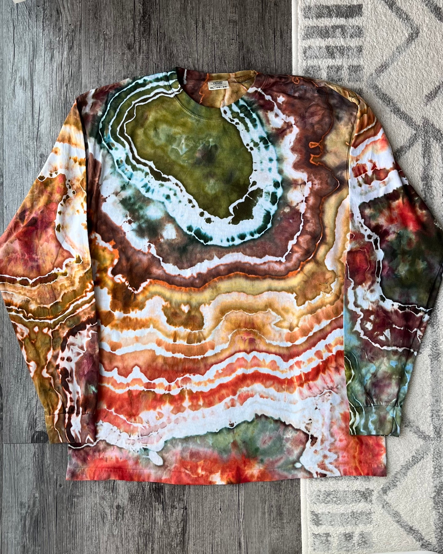 Heavyweight Long Sleeve T-Shirt - Men’s/Unisex XL